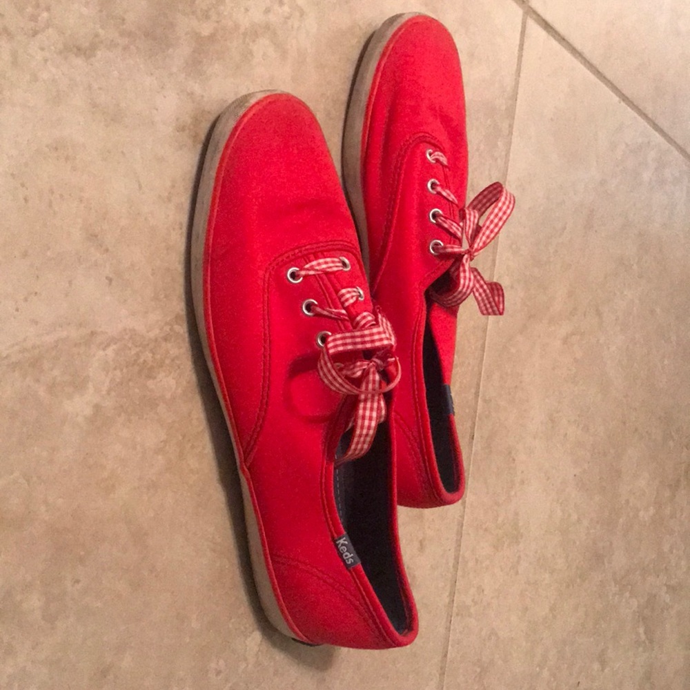 Shoes - Picture 2 of 3
